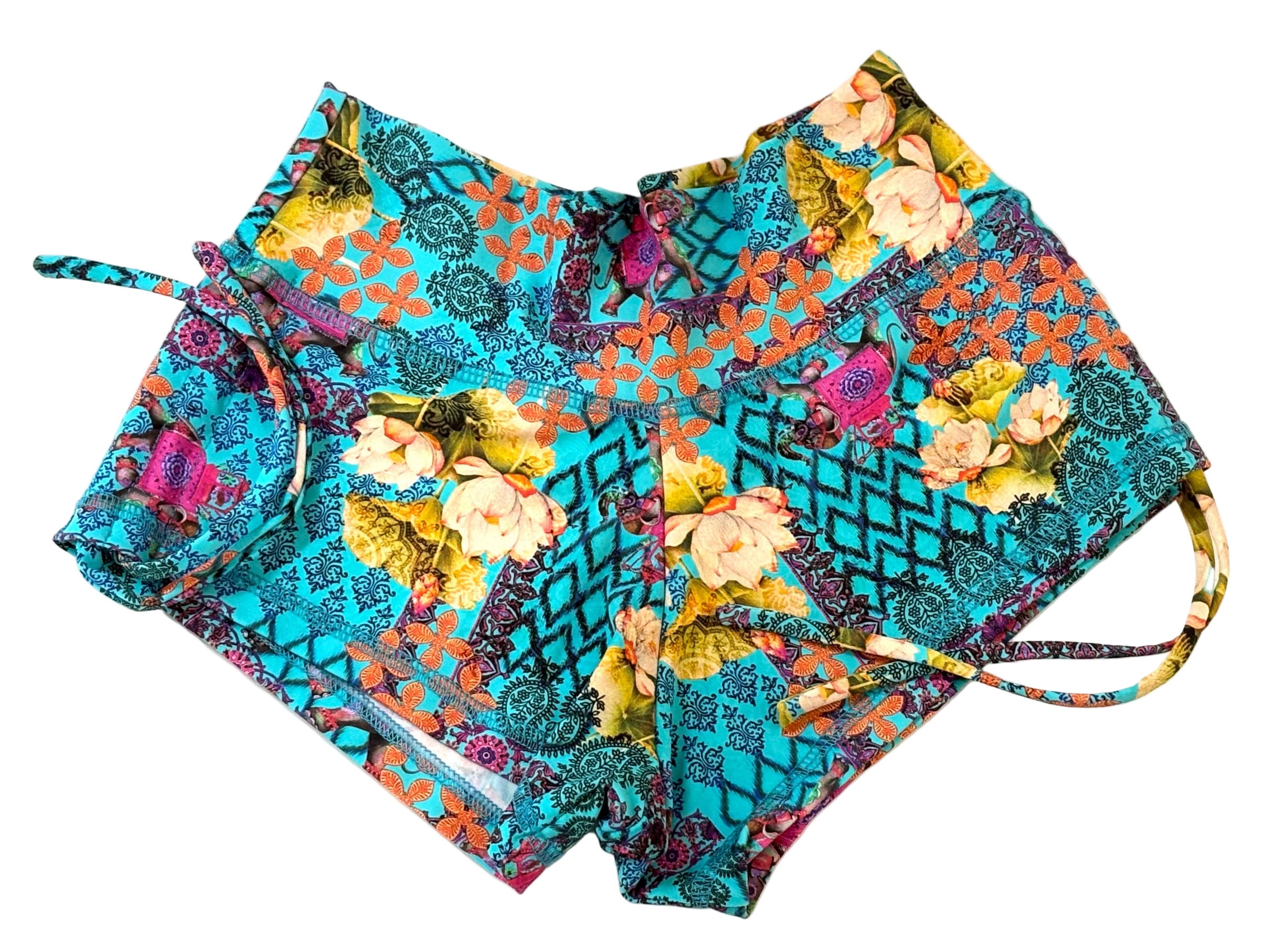 Short Geométrico con flores