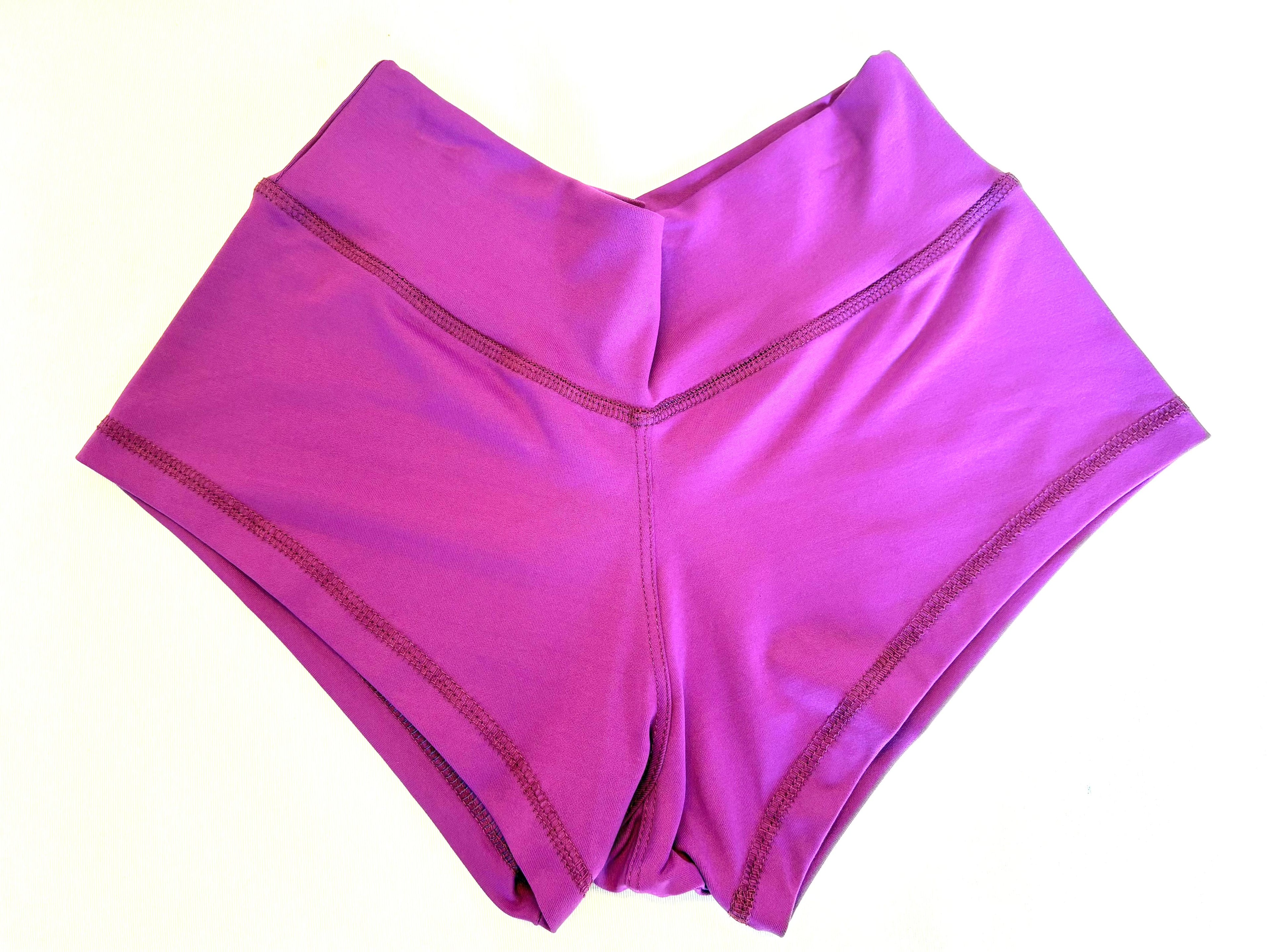 Short Violeta